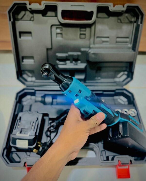 300NM Brushless Ratchet Wrench - Image 4